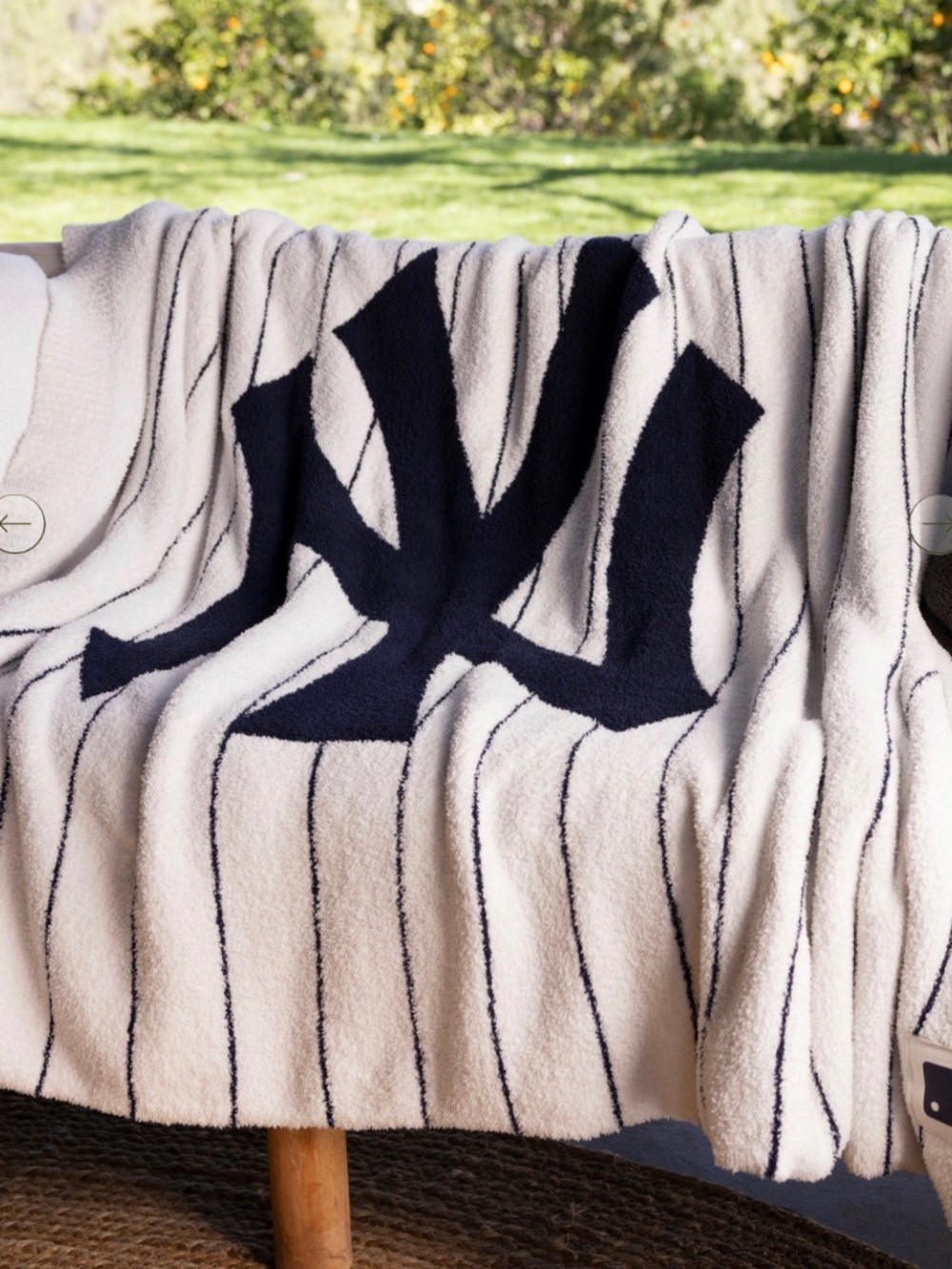 CozyChic® New York Yankees™ Throw